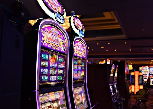 Evolution Gaming live dealer table interface on menpora toto platform